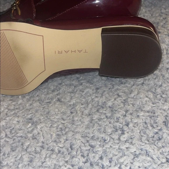 Tahari Maroon Loafers with Gold Chain Accent - Picture 2 of 6